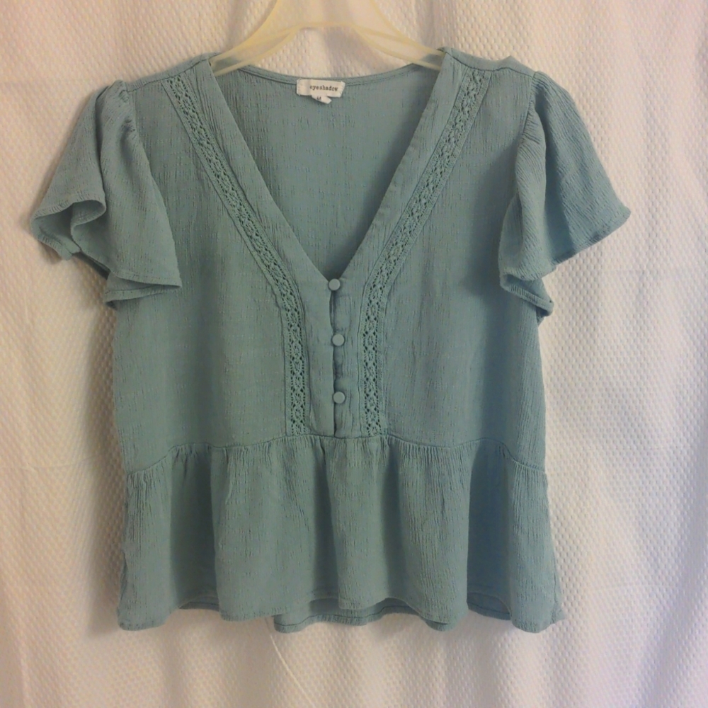 🔥cute and flirty summer blouse